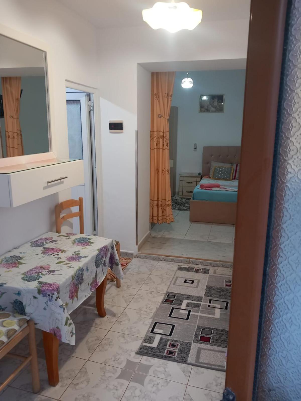 Savas Cozy Apartment Ksamil